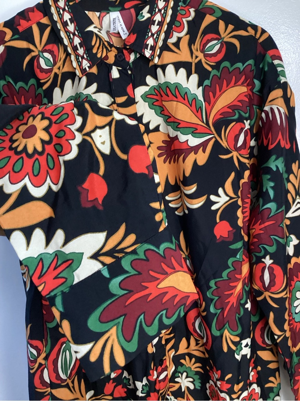 Floral Printed Long Dress in Black and Multicolor 1X - Picture 5 of 12